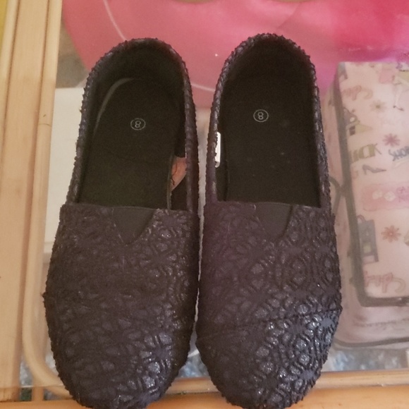 Flats - Picture 3 of 4